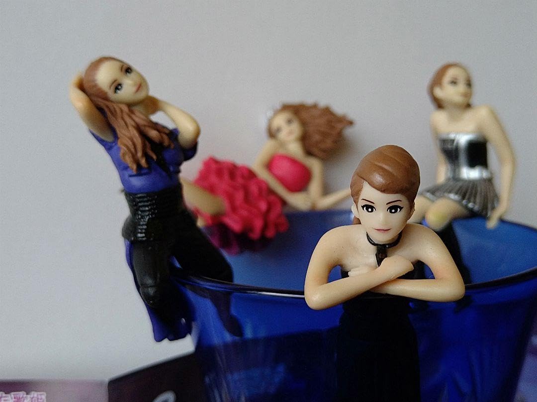 Amazon.co.jp: コップのフチ子 変更 安室奈美恵 コップのフチのアムロ