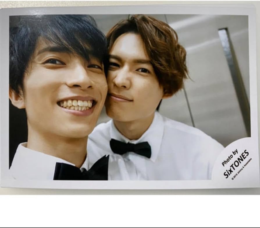 Amazon.co.jp: 公式写真 SixTONES セルフィー 8.8祭り 田中樹 松村北斗