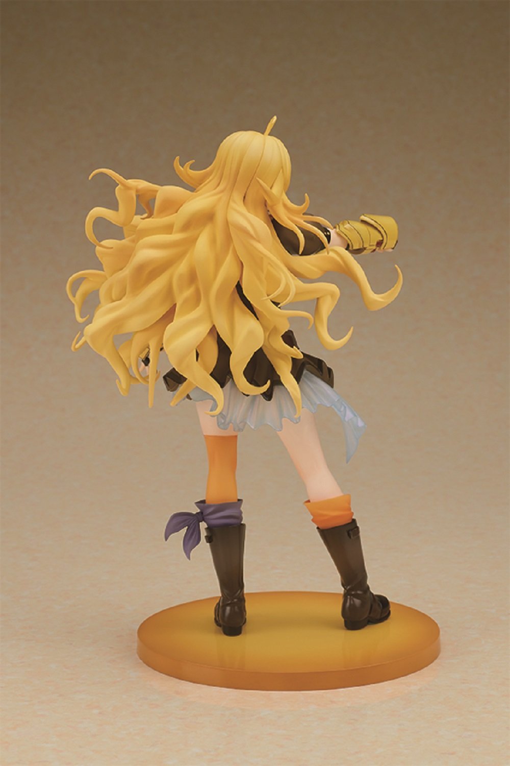 Amazon | ｢RWBY｣ ヤン・シャオロン 約230mm PVC＆ABS 塗装済み完成品