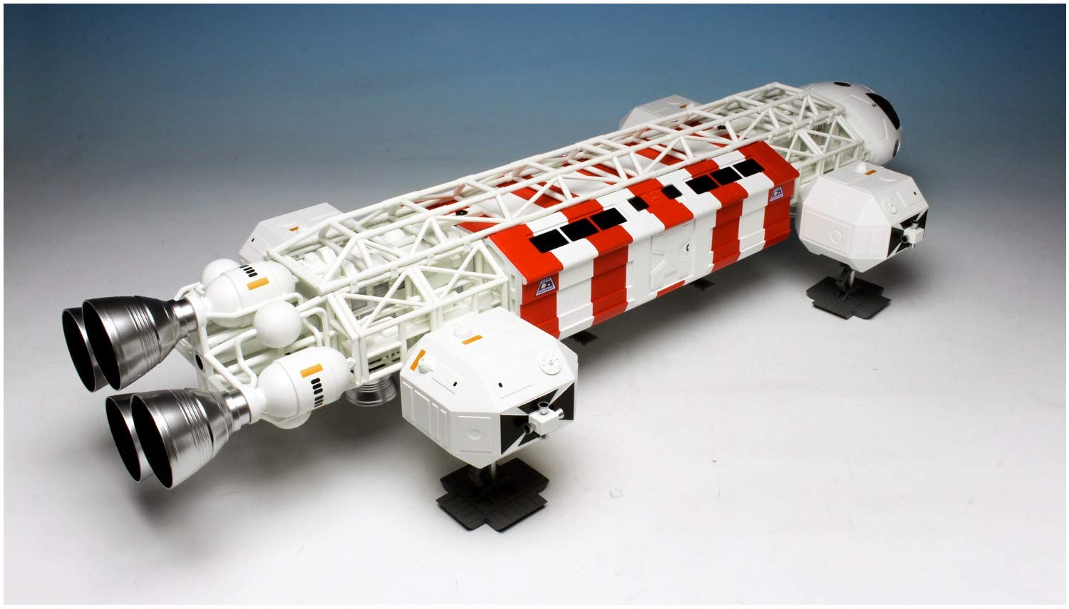 Amazon | MPC 1/48 スペース1999 イーグル・トランスポーター