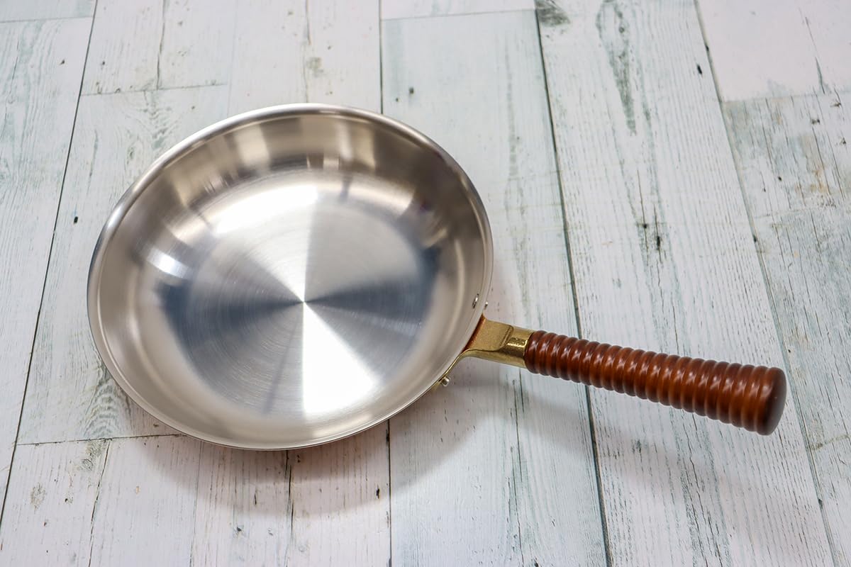 Amazon｜新光堂 日本製 純銅 フライパン 26㎝ 銅楽 まごころ伝心