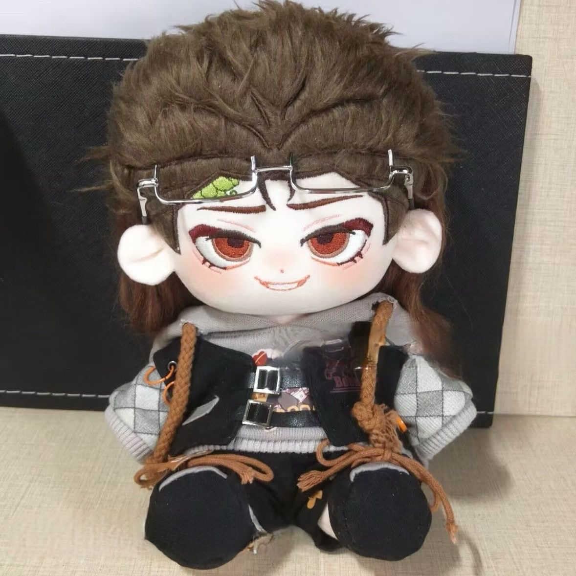 Amazon.co.jp: [Hushan] アイデンティティ V 風 教授 ぬいぐるみ 非