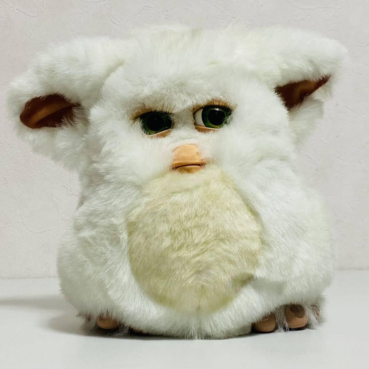 Amazon.co.jp: トミーダイレクト 不思議なおしゃべりペット Furby