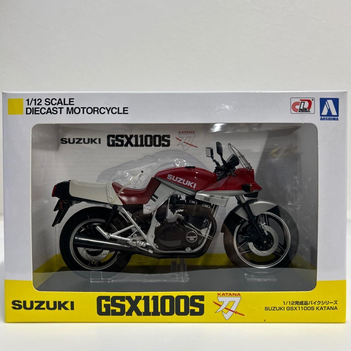 Amazon.co.jp: アオシマ 1/12 SUZUKI GSX1100S KATANA SE 赤 銀 完成品