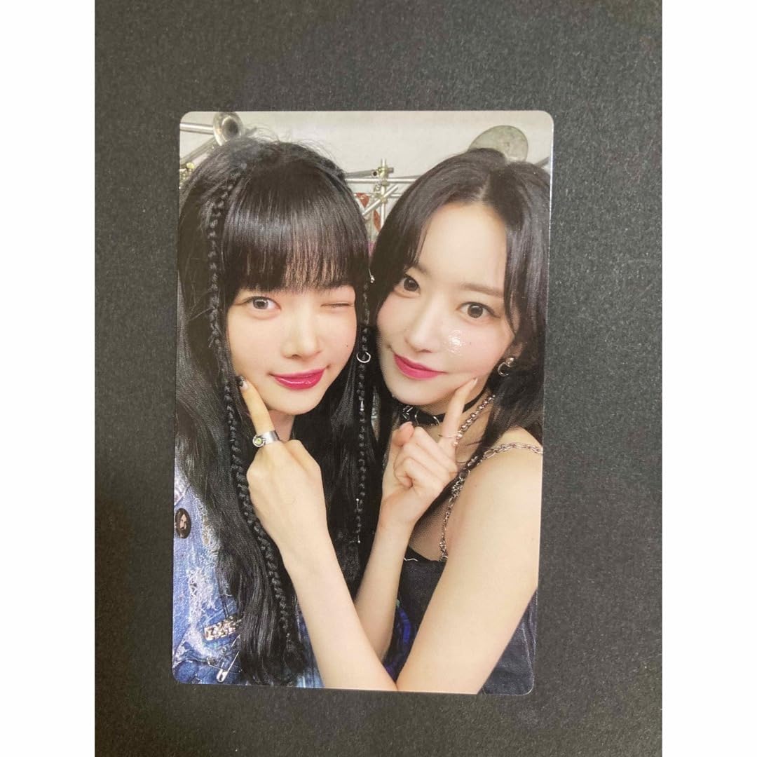 Amazon.co.jp: ルセラフィム UNFORGIVEN ウンチェ&サクラ トレカ 初回