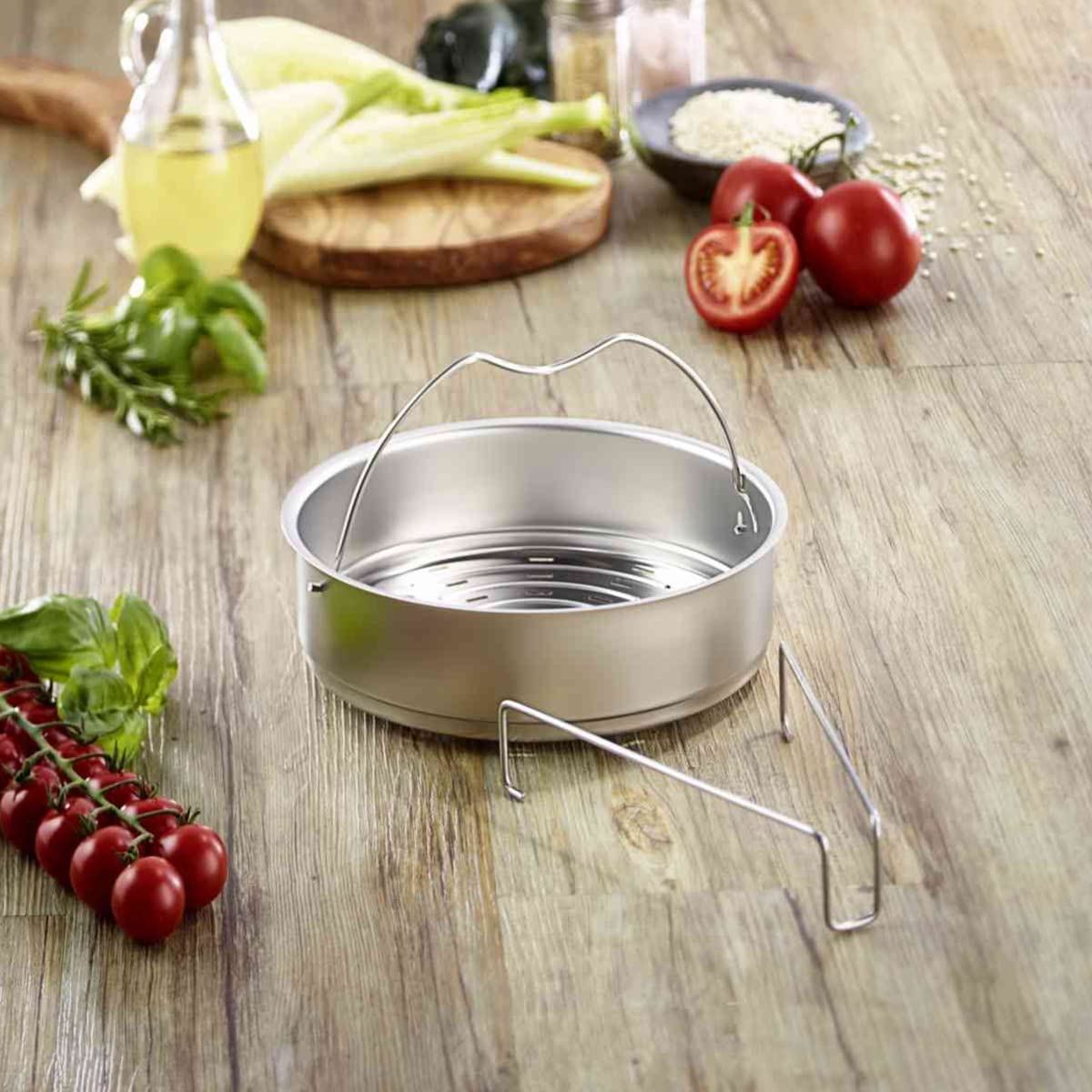 Amazon｜フィスラージャパン 4.5L用穴あき蒸し器(三脚付) 610-300-800