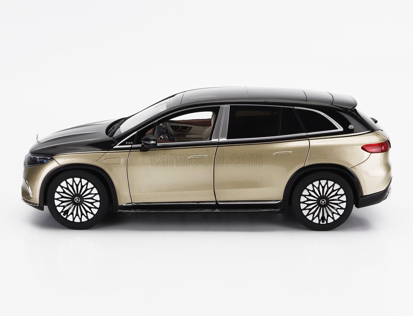 Amazon.co.jp: ミニカー 1/18 メルセデス ベンツ マイバッハ SUV