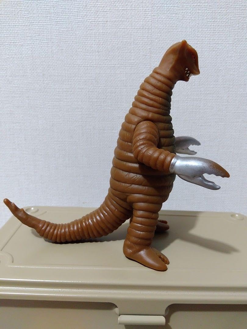 Amazon.co.jp: 絶版 ウルトラ怪獣シリーズ サドラ ソフビ ライブサイン