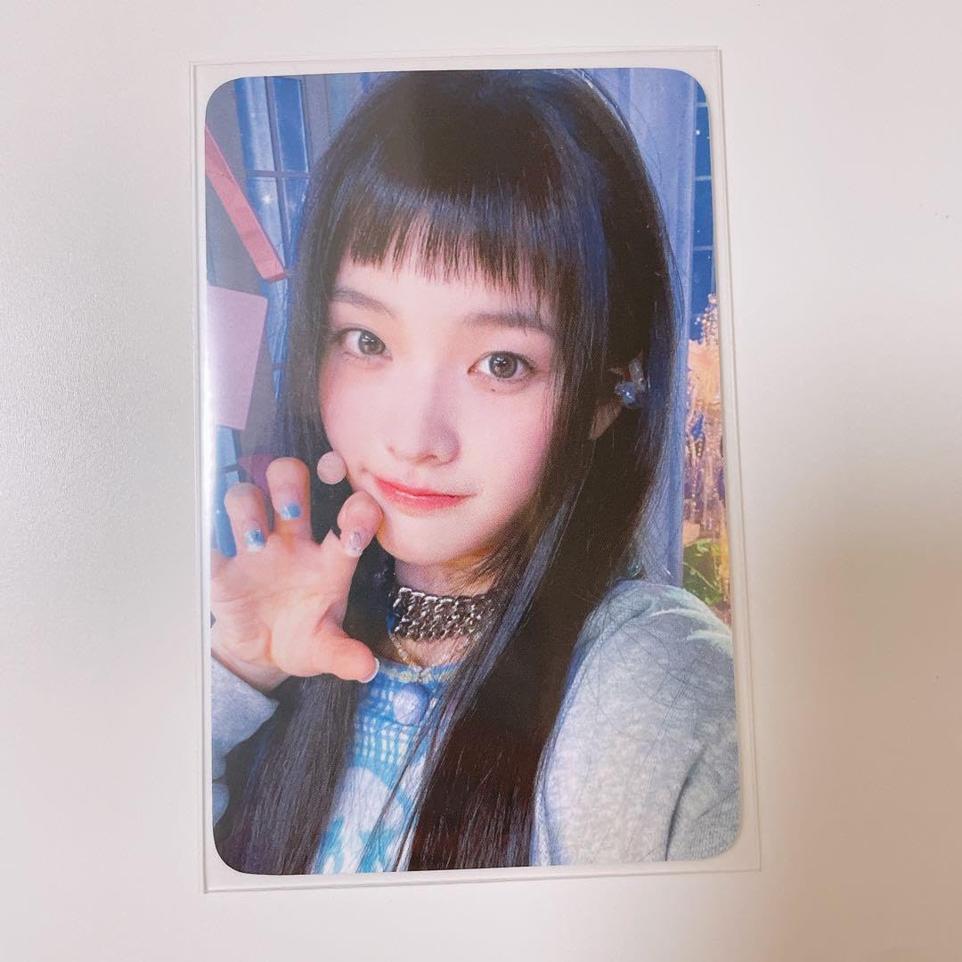 Amazon.co.jp: ILLIT アイリット イロハ M2 DEBUT SHOWCASE トレカ