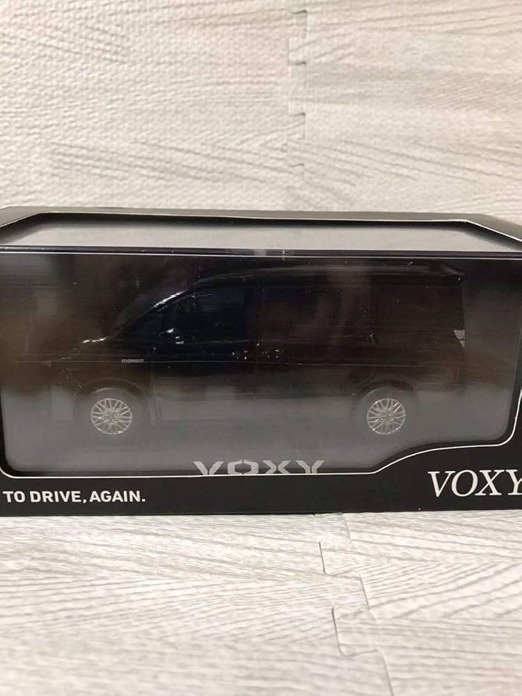 Amazon | 1/30 ミニカー 新型ヴォクシー ハイブリッド ZS VOXY 後期
