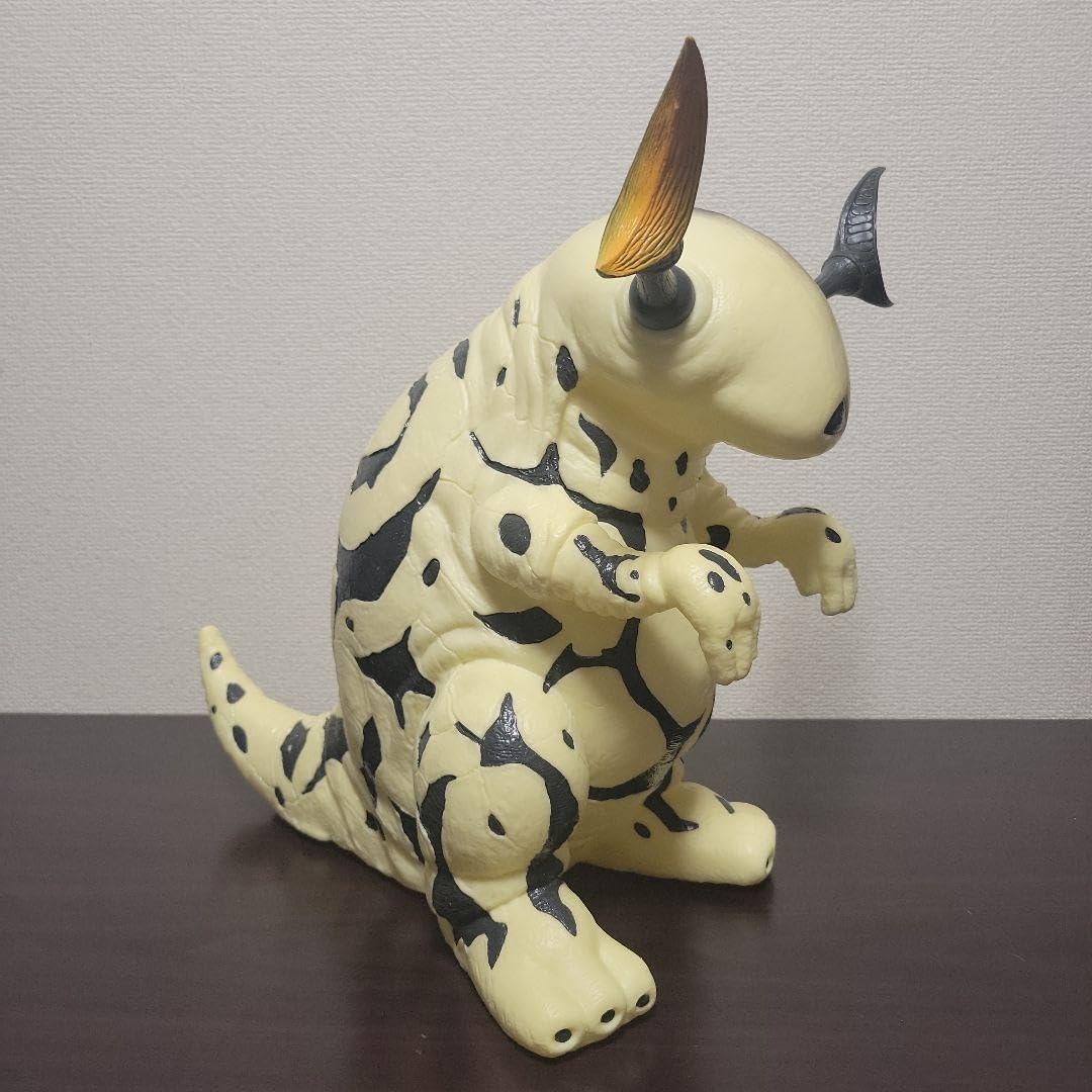 Amazon.co.jp: インスパイア 1/1スケール マケット怪獣 リムエレキング