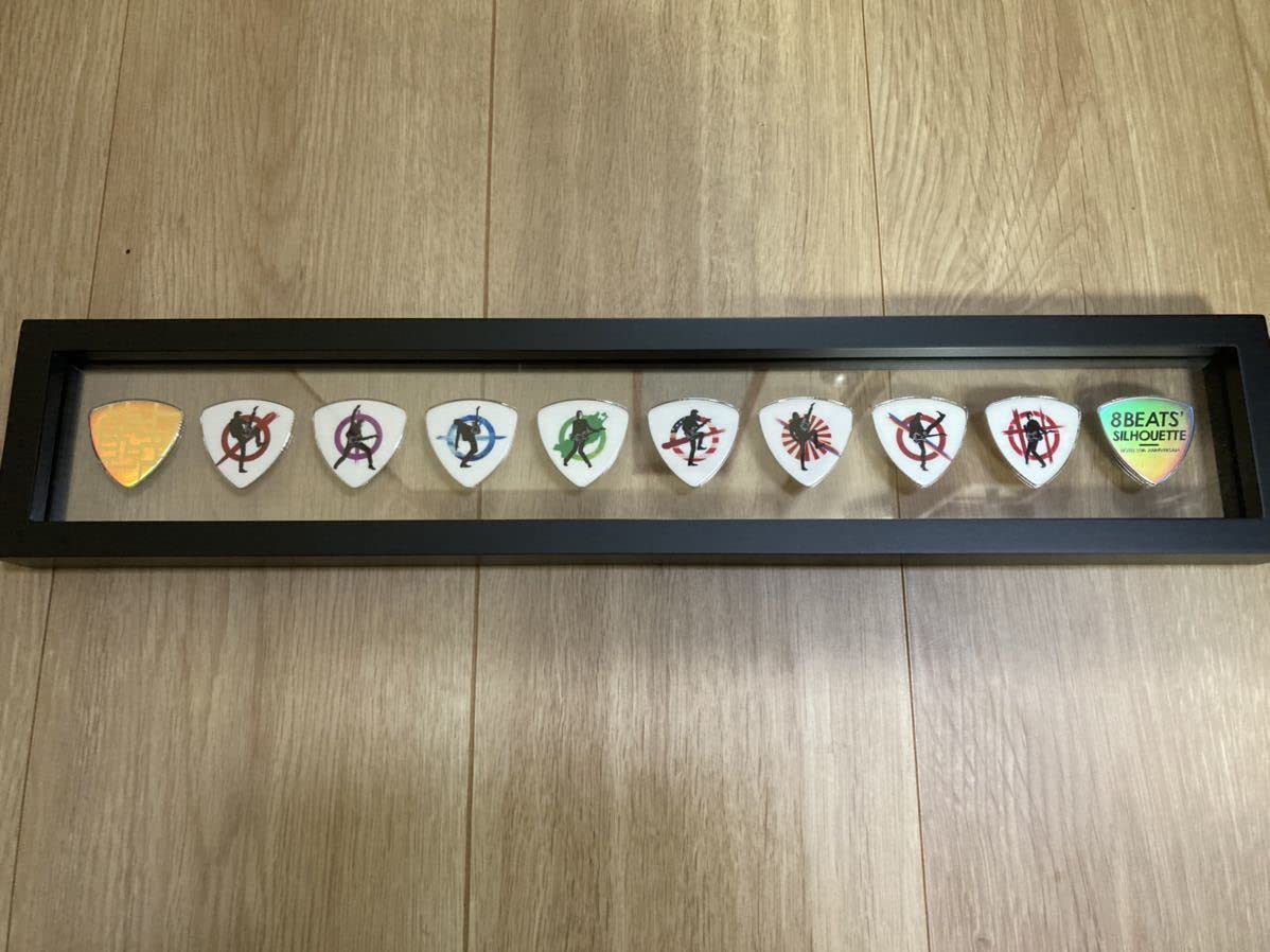 Amazon.co.jp: 布袋寅泰 8BEATのシルエット コンプリートピックセット