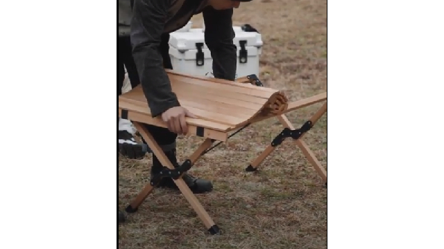 Amazon | S'more(スモア) Woodi Roll Table キャンプ テーブル ウッド