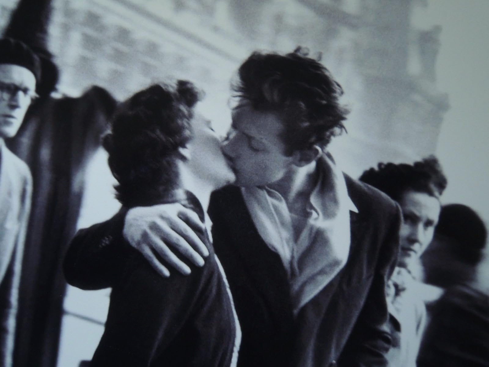 額入りポスター アンティーク ロベールドアノー パリ市庁舎前のキス