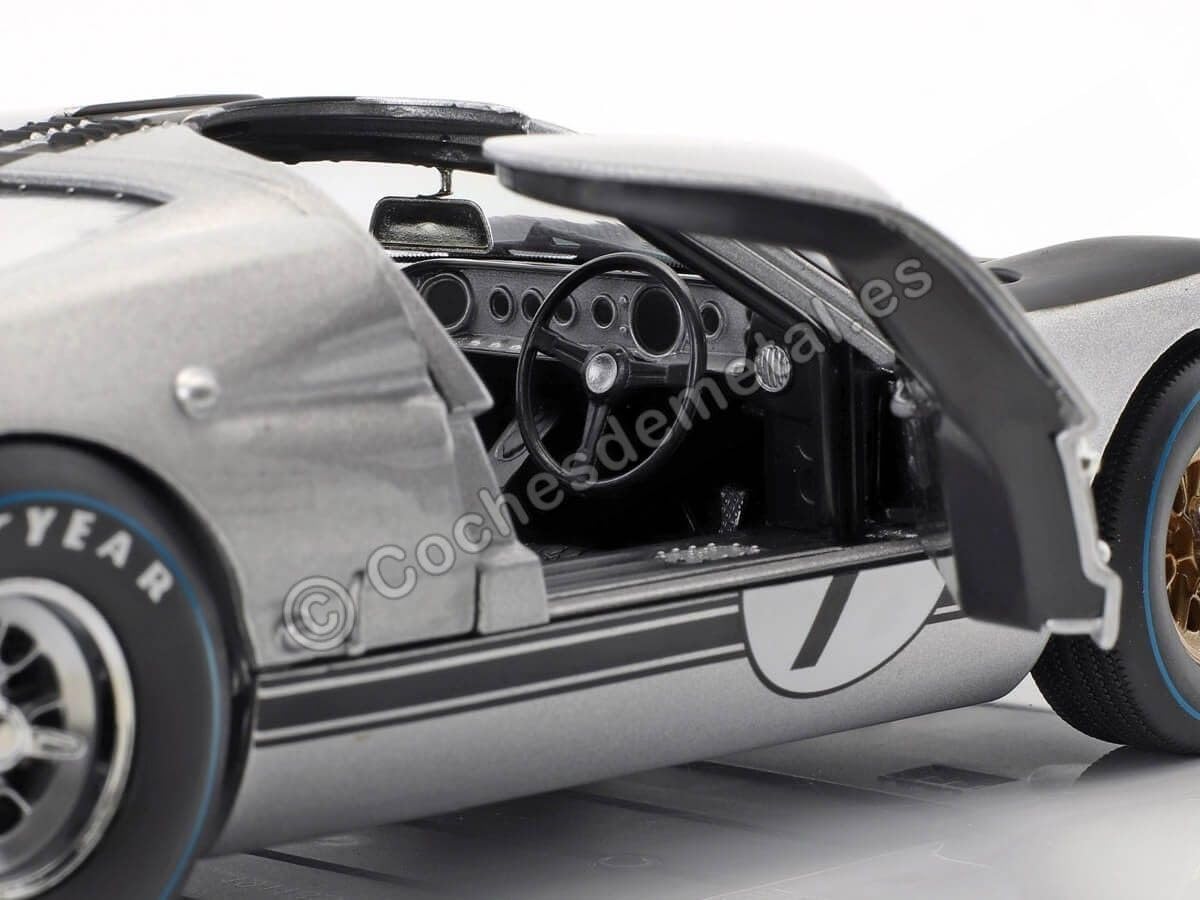 Amazon | 1966 Ford GT-40 MK 2 Silver #7 1/18 by Shelby