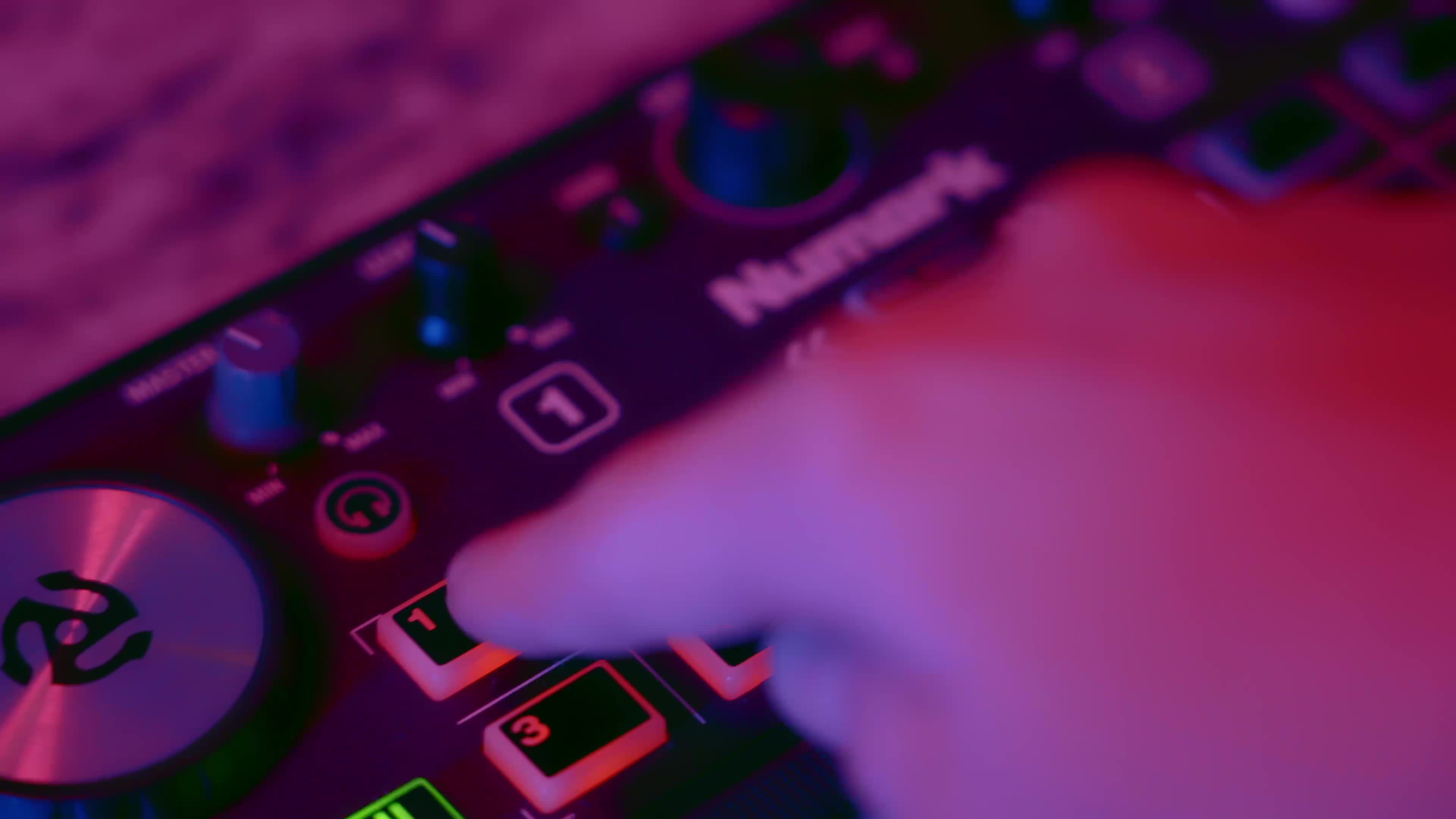 Amazon | Numark コンパクト DJ初心者ヘッドホンセット DJ