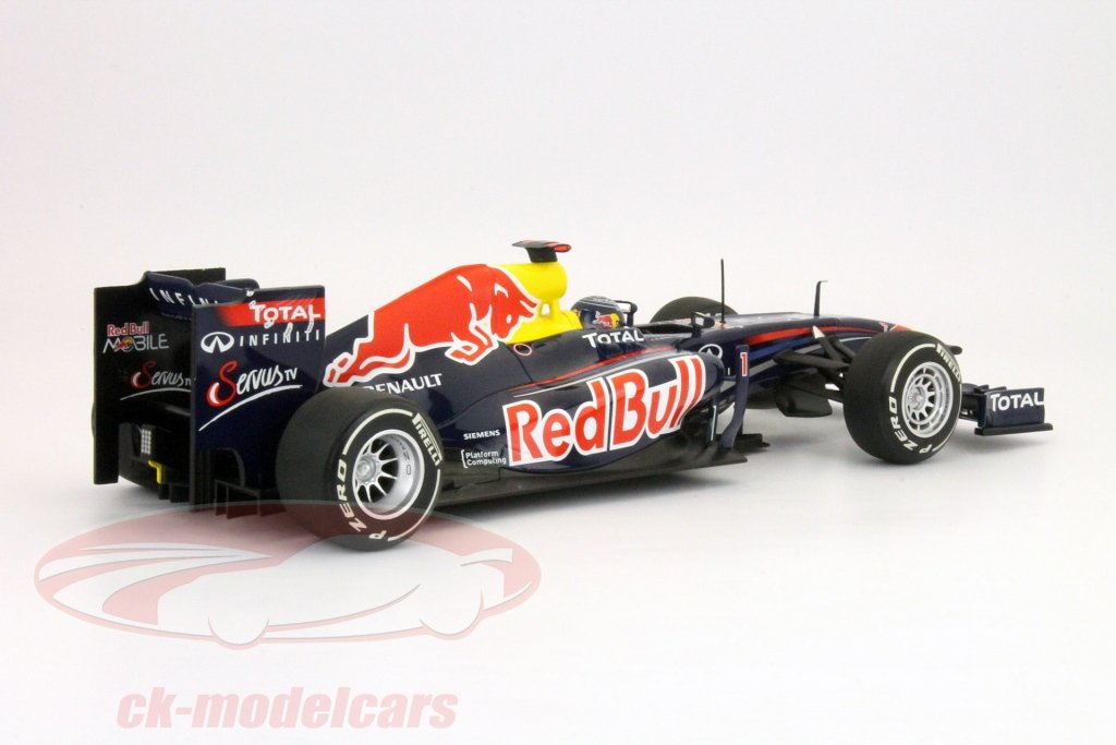 MINICHAMPS 110110301 Red Bull Racing RB7 Sebastian Vettel Scale 1