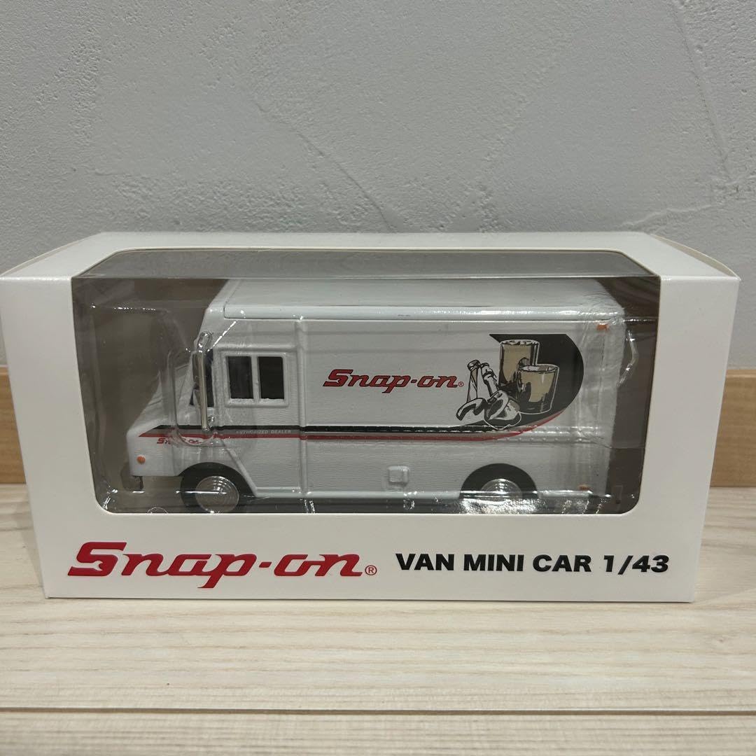 Amazon.co.jp: スナップオン Snap-on バン ミニカー 1 43 : 車＆バイク