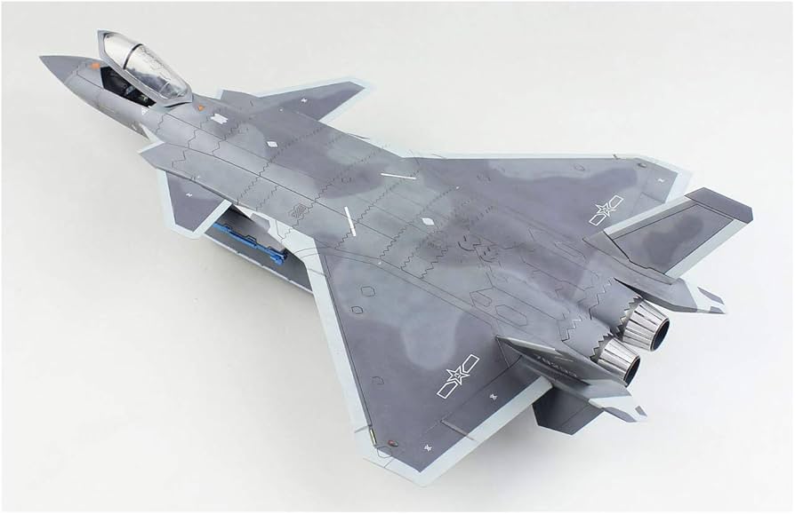 Amazon | ドリームモデル 1/72 中国空軍 J-20戦闘機 プラモデル DM7210