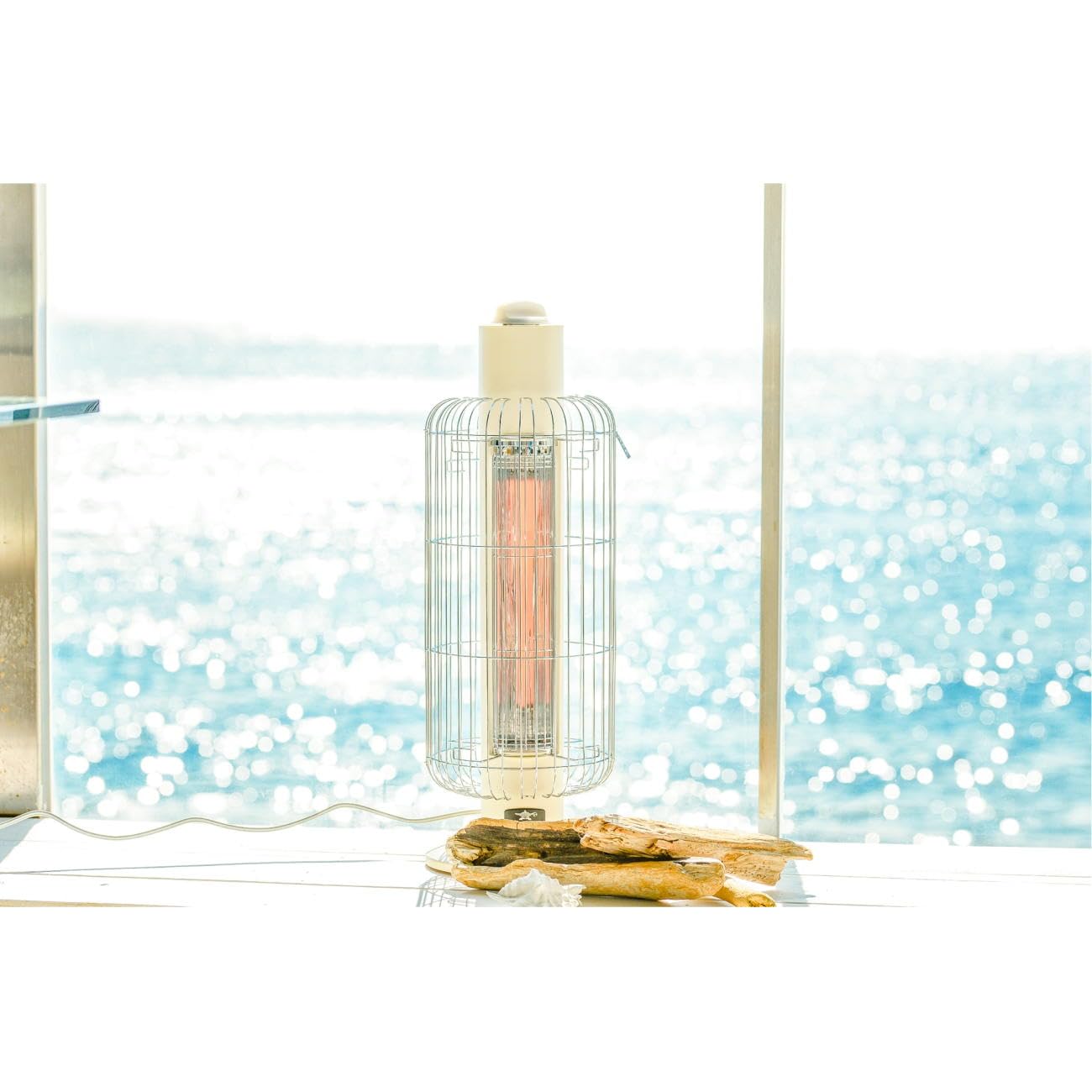 Amazon | Aladdin (アラジン) 電気ストーブ 遠赤グラファイトヒーター