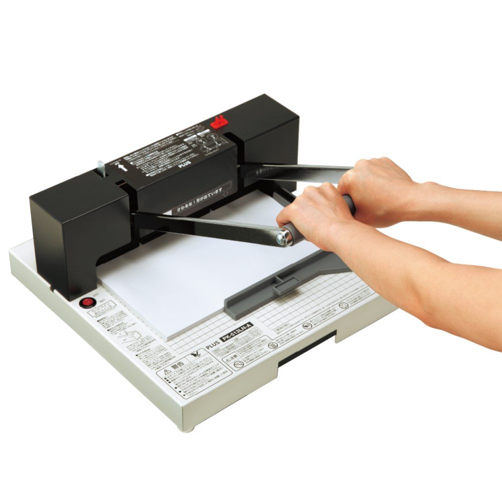 Amazon.co.jp: プラス かんたん替刃交換 断裁機 (裁断幅A4) 26-001 PK