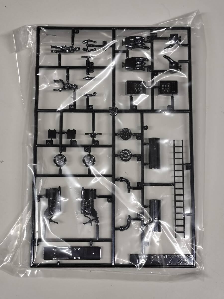 Amazon.co.jp: 未組立 1/72 ダグラム リミテッド 限定メッキ仕様タイプ