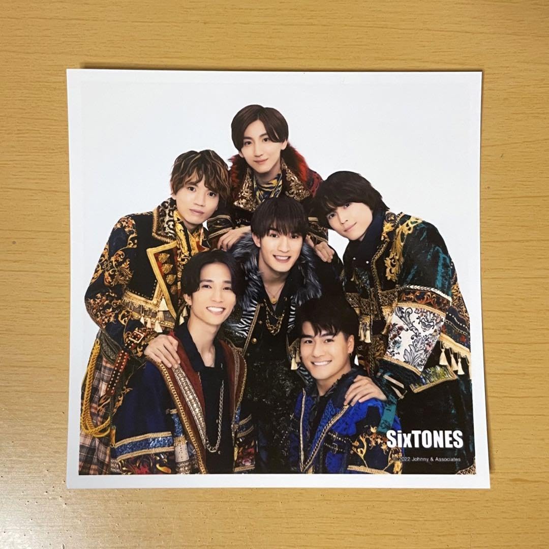 Amazon.co.jp: sixtones 集合 公式写真 jrロゴ ましかくフォト セット