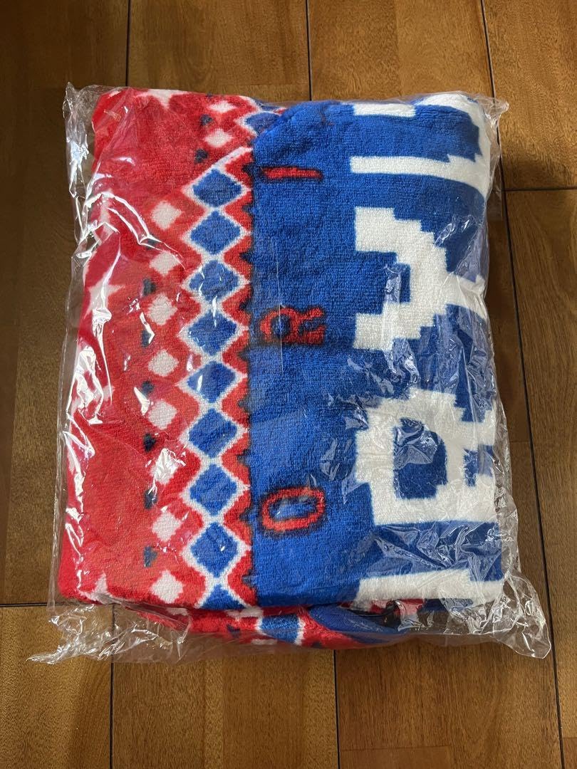 Amazon.co.jp: ゴールデンボンバー 鬼龍院翔 ブランケット ひとり