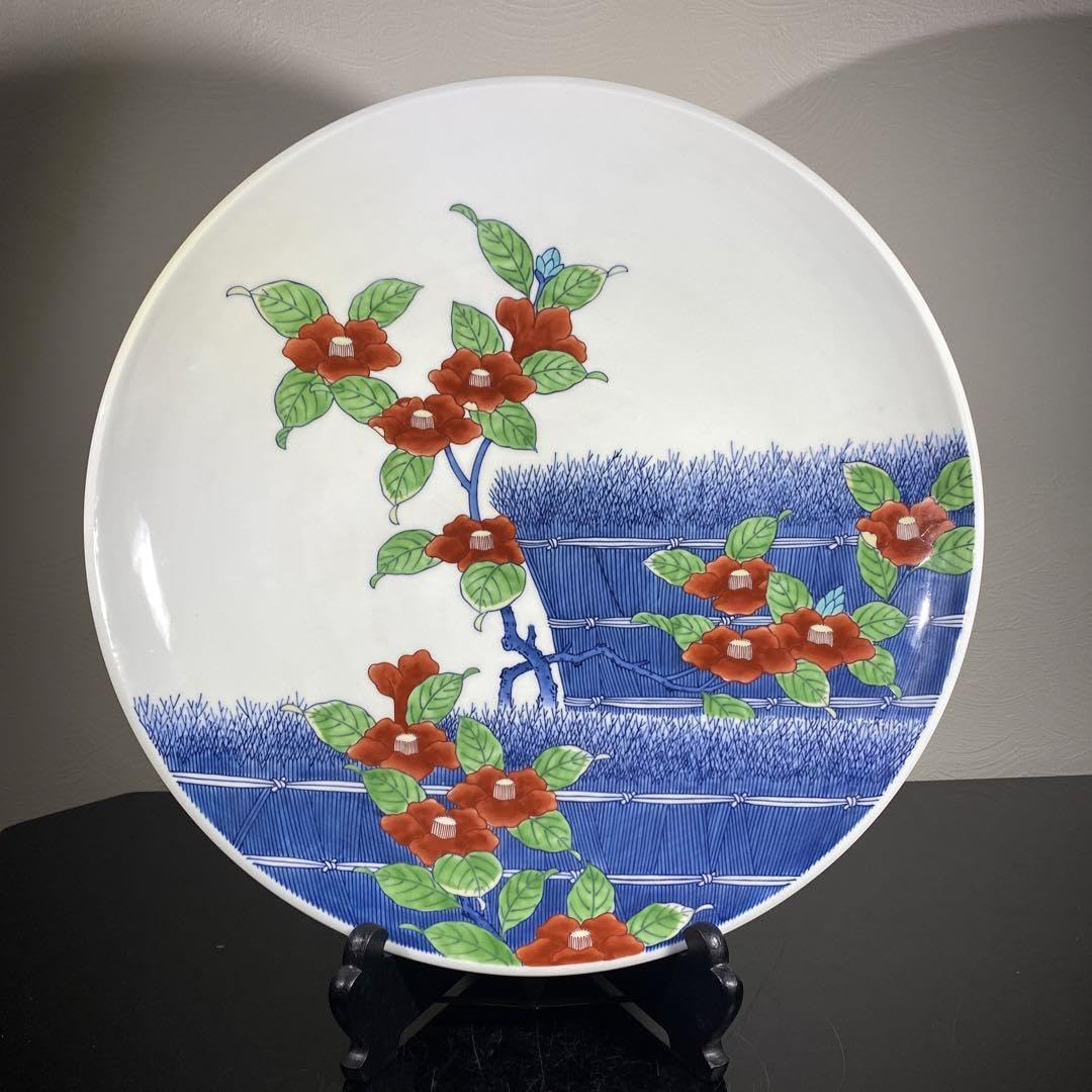 Amazon.co.jp: 真作 人間国宝 13代今泉今右衛門 色鍋島椿絵額皿 彫名