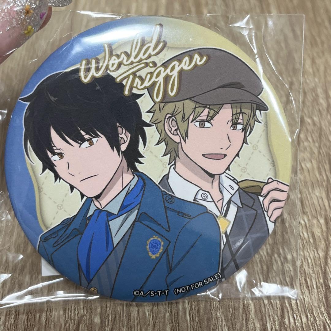 Amazon.co.jp: ワールドトリガー 英国風 缶バッジ 烏丸京介 出水公平