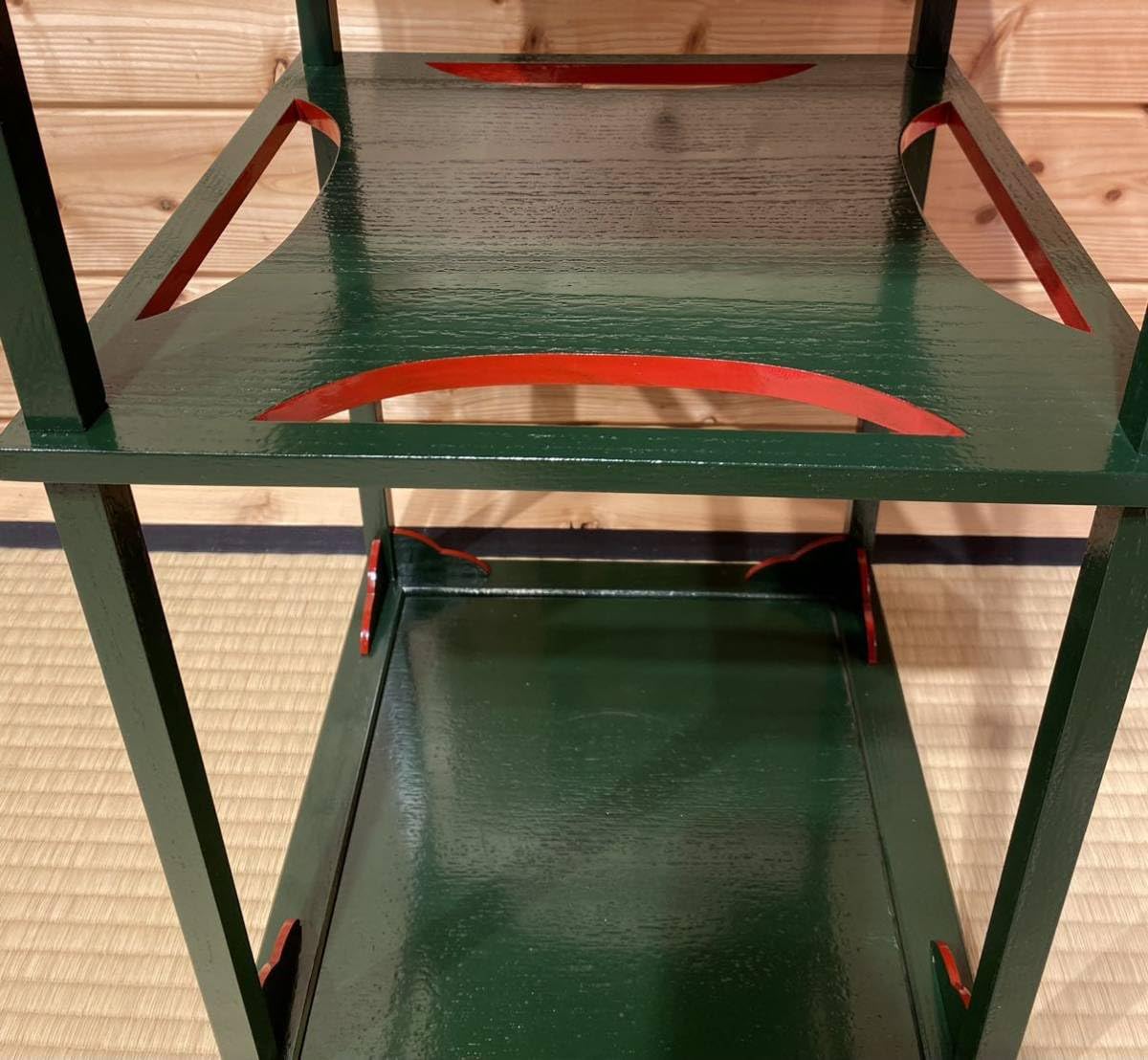 Amazon.co.jp: 茶道具『糸巻棚碌々斎好写組立式』紙箱入表千家11代茶棚