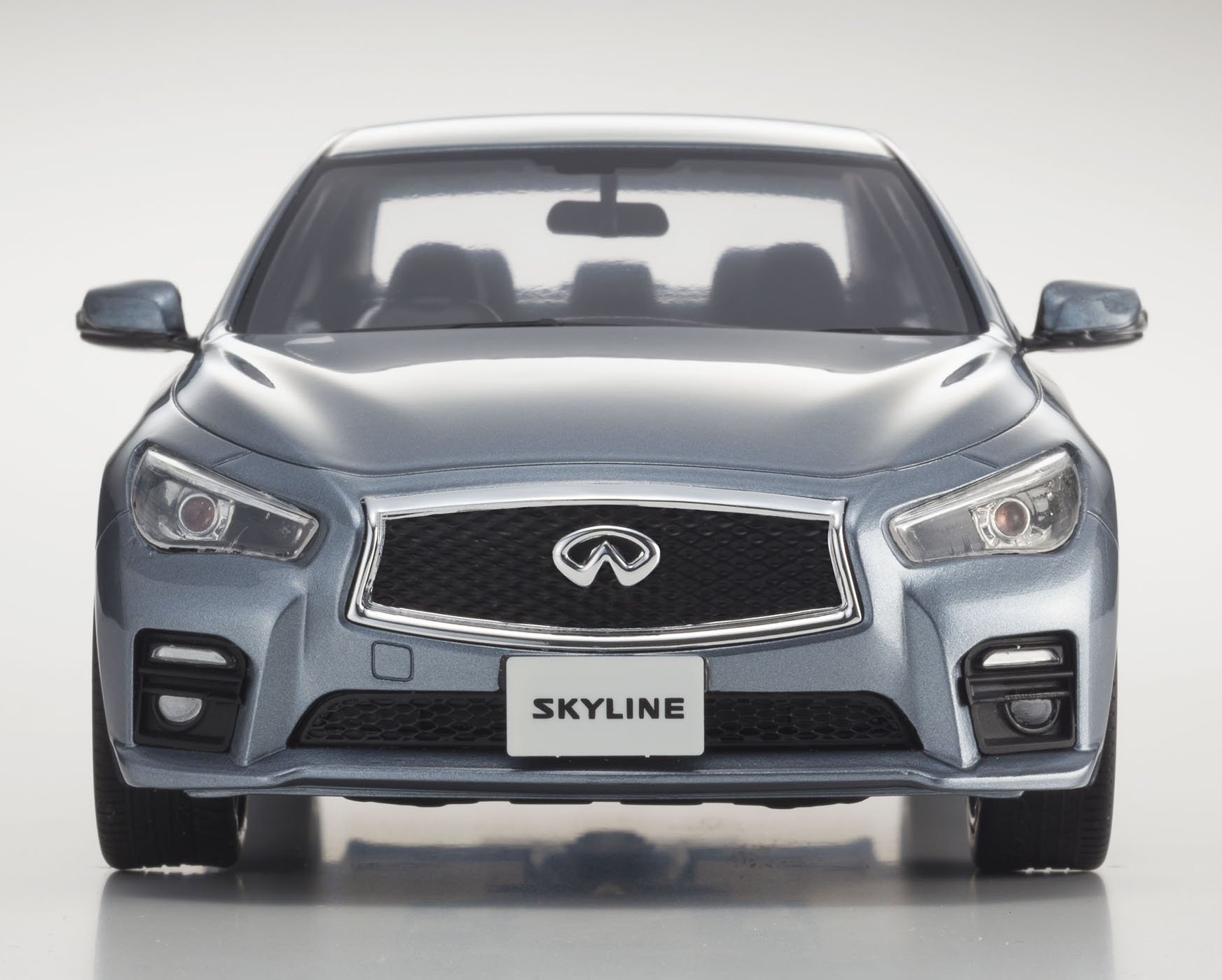 Amazon.co.jp: 京商 1/18 ニッサン スカイライン 350GT ハイブリッド