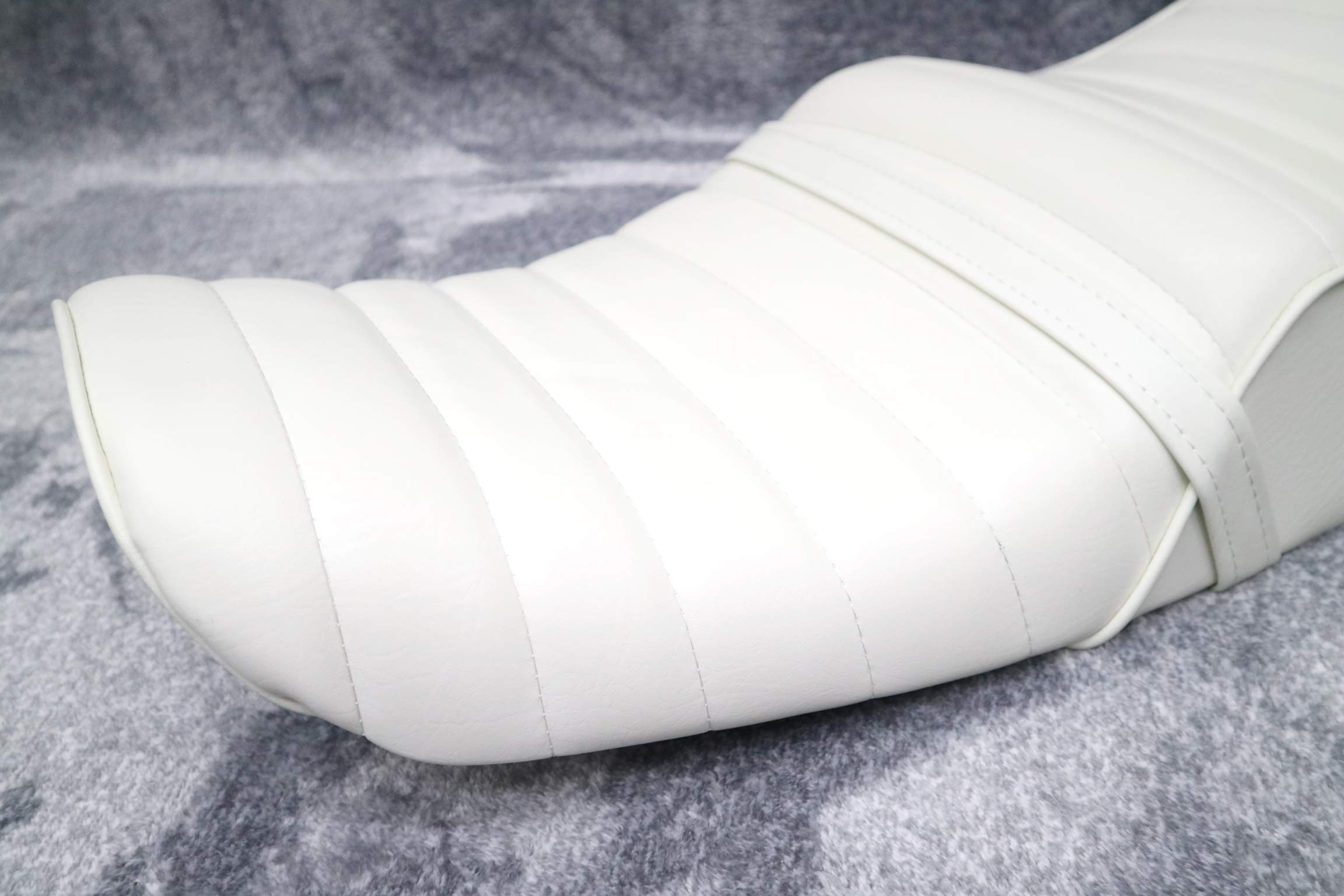 Amazon | CBX400F タックロール シート/ (白 レザー)完成品