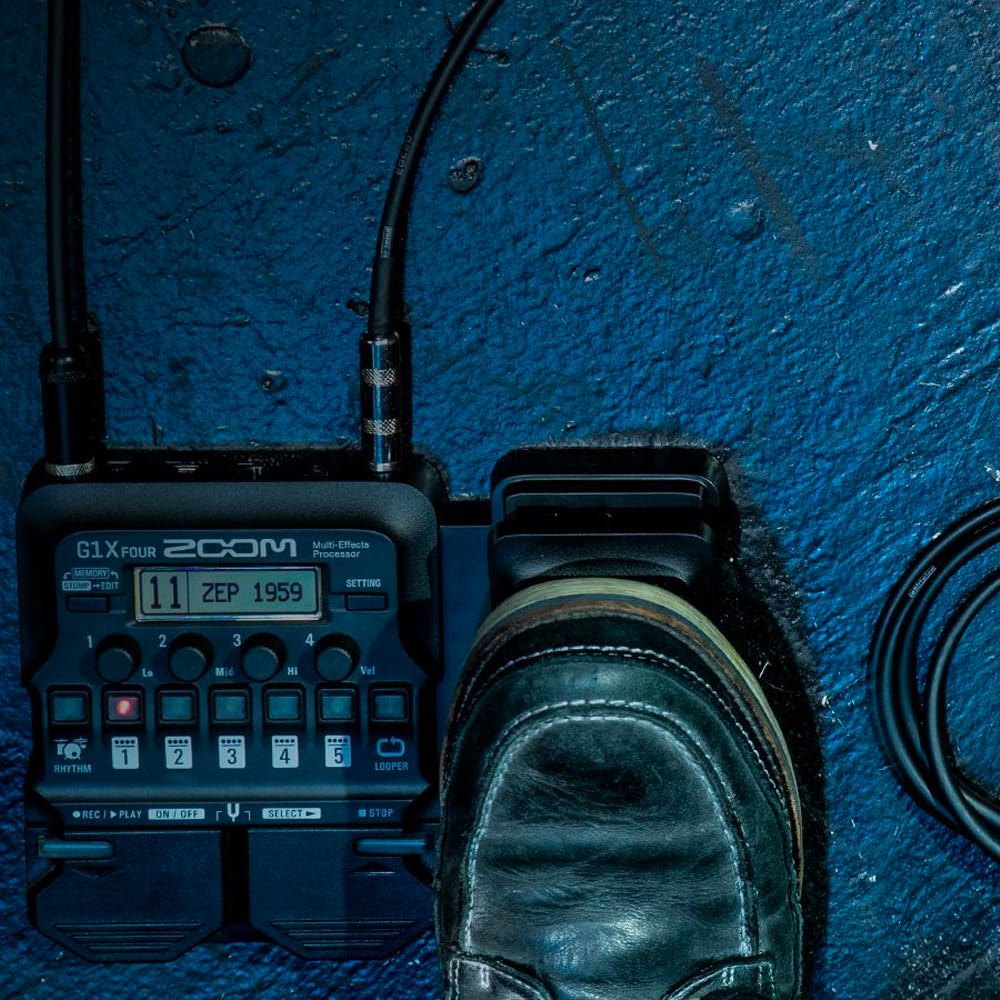 Amazon.com: Zoom G1X FOUR Guitar Multi-Effects Processor with