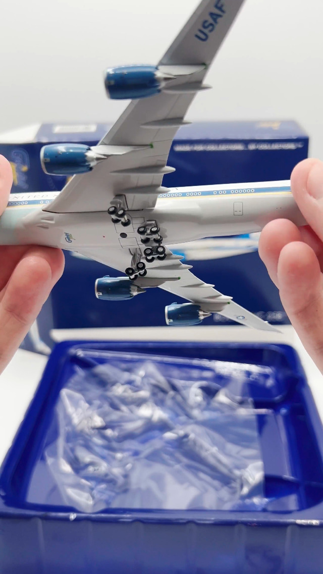 Amazon.com: Boeing VC-25B Transport Aircraft United States of