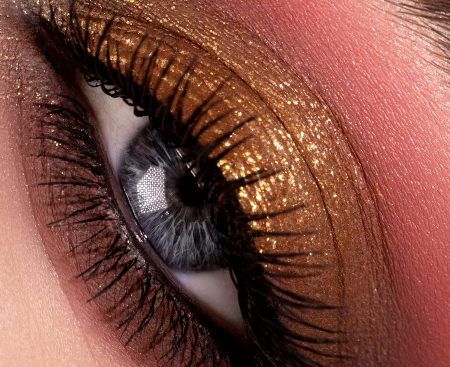 Amazon.com : Mothership IX - Huetopian Dream by Pat Mcgrath Labs