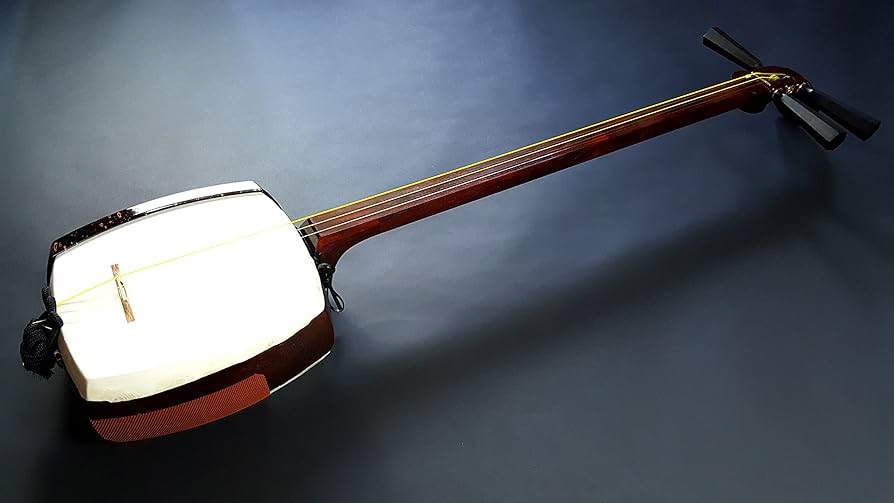 Amazon | 三味線 （特上）津軽紅木三味線セット 子持ち綾杉胴 インド産