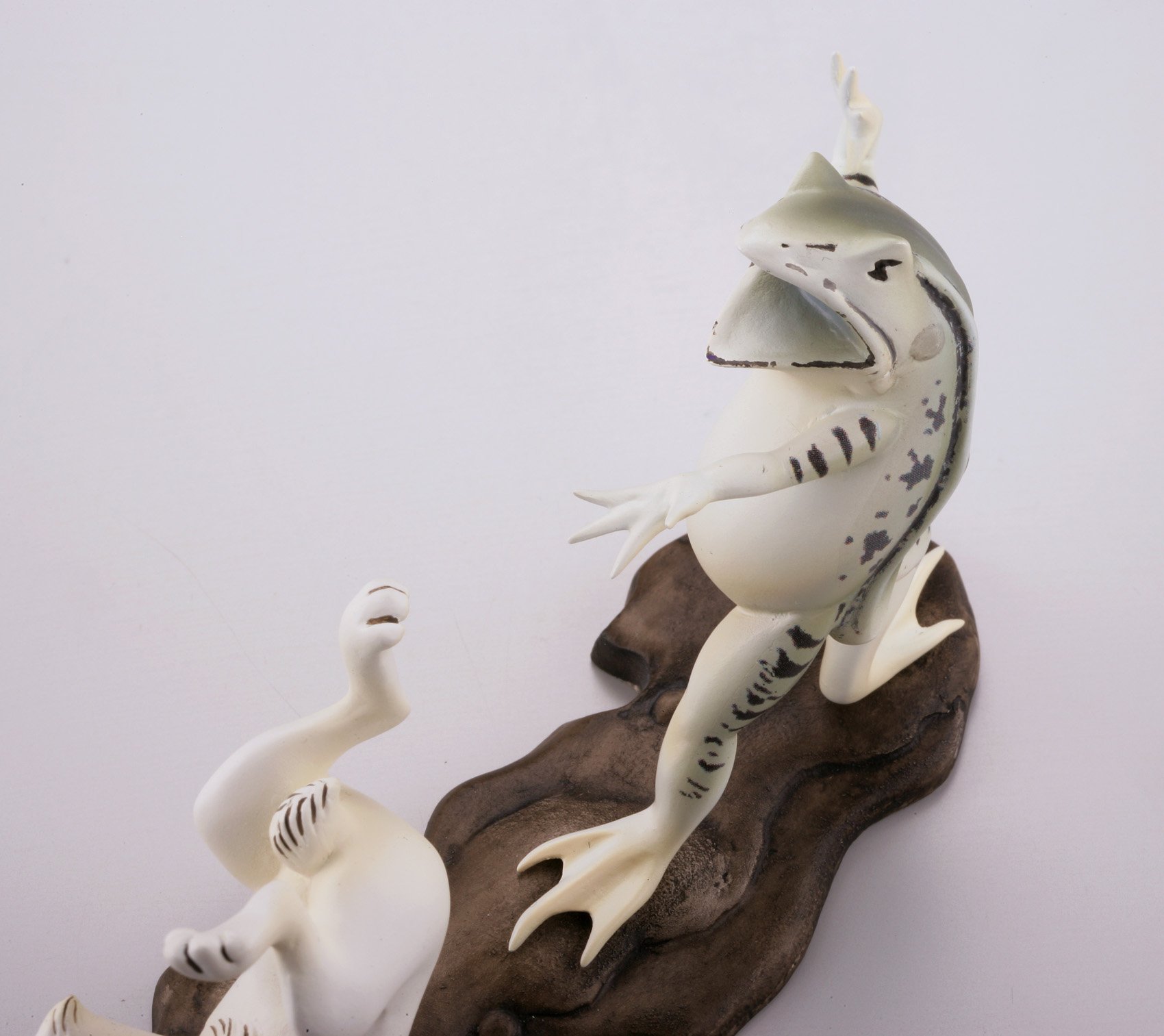 Amazon | 海洋堂 美術作品立体図鑑 鳥獣戯画 全長約132mm ポリストーン