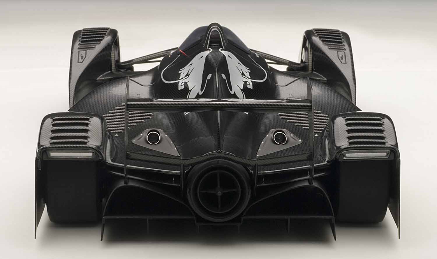 Amazon | AUTOart 1/18 レッドブル X2010 プロトタイプ 完成品