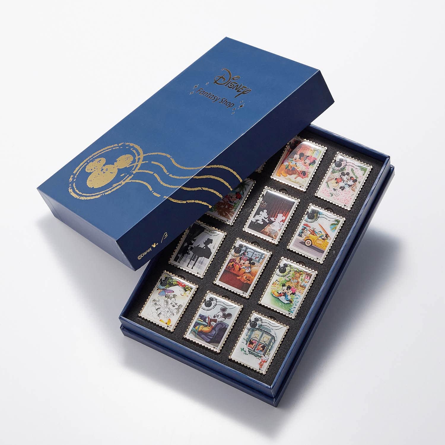 Amazon.co.jp: [ベルメゾン] ディズニー ピンバッジ 歴代表紙アート