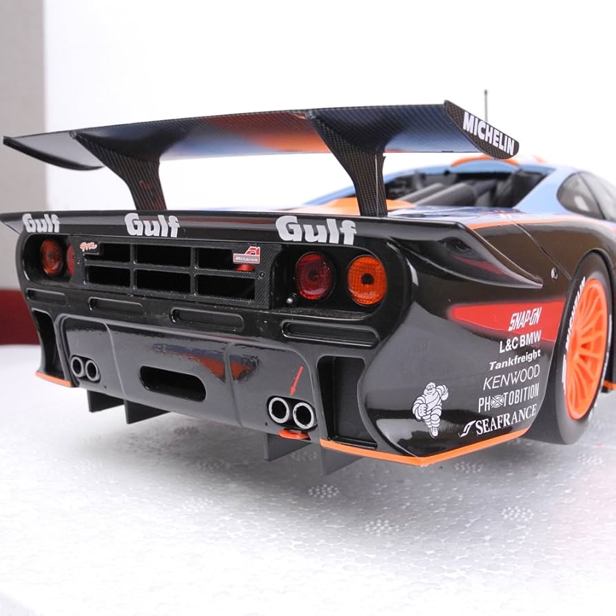 Amazon.com: Minichamps 1:18 Scale McLaren F1 GTR Bellm/Gilbert