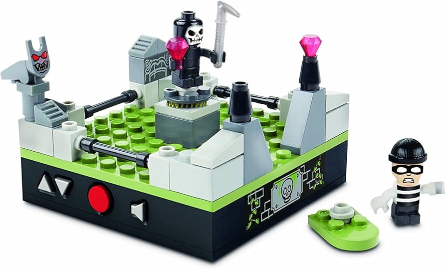 Amazon.com: KRE-O CityVille Invasion Cemetery Heist Set (A5857)