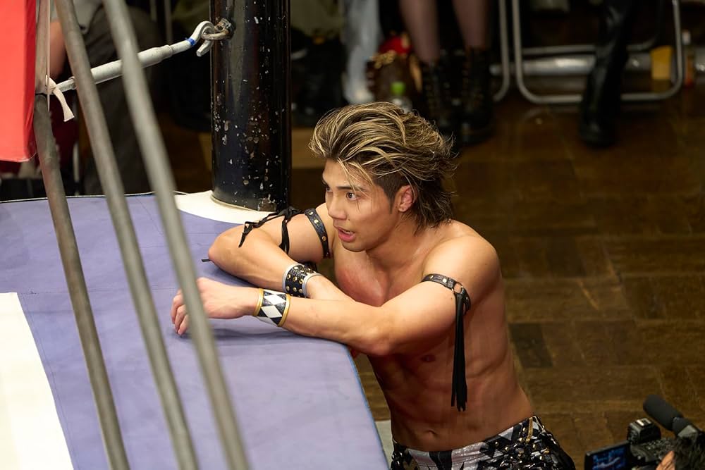 武知海青ボディ・ビジュアルブック『BULLET』 | 武知 海青（THE