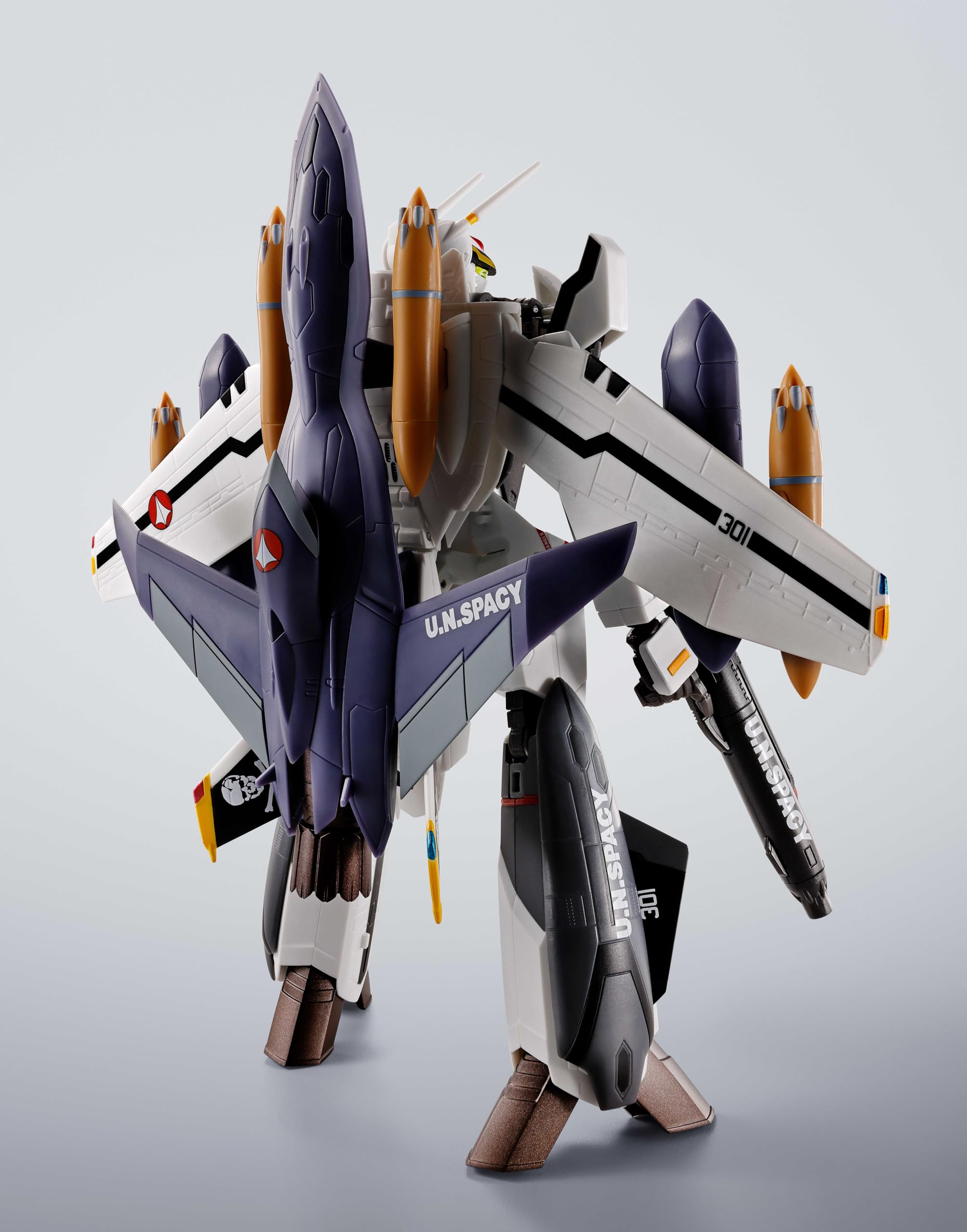 Amazon.com: TAMASHII NATIONS - Macross - VF-0S Phoenix (Roy Focker