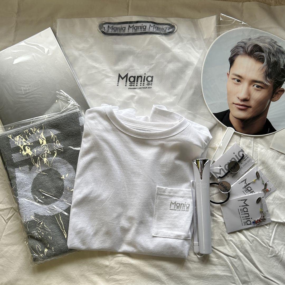 Amazon.co.jp: SnowMan LIVE TOUR 2021 Mania スノマニ ライブグッズ