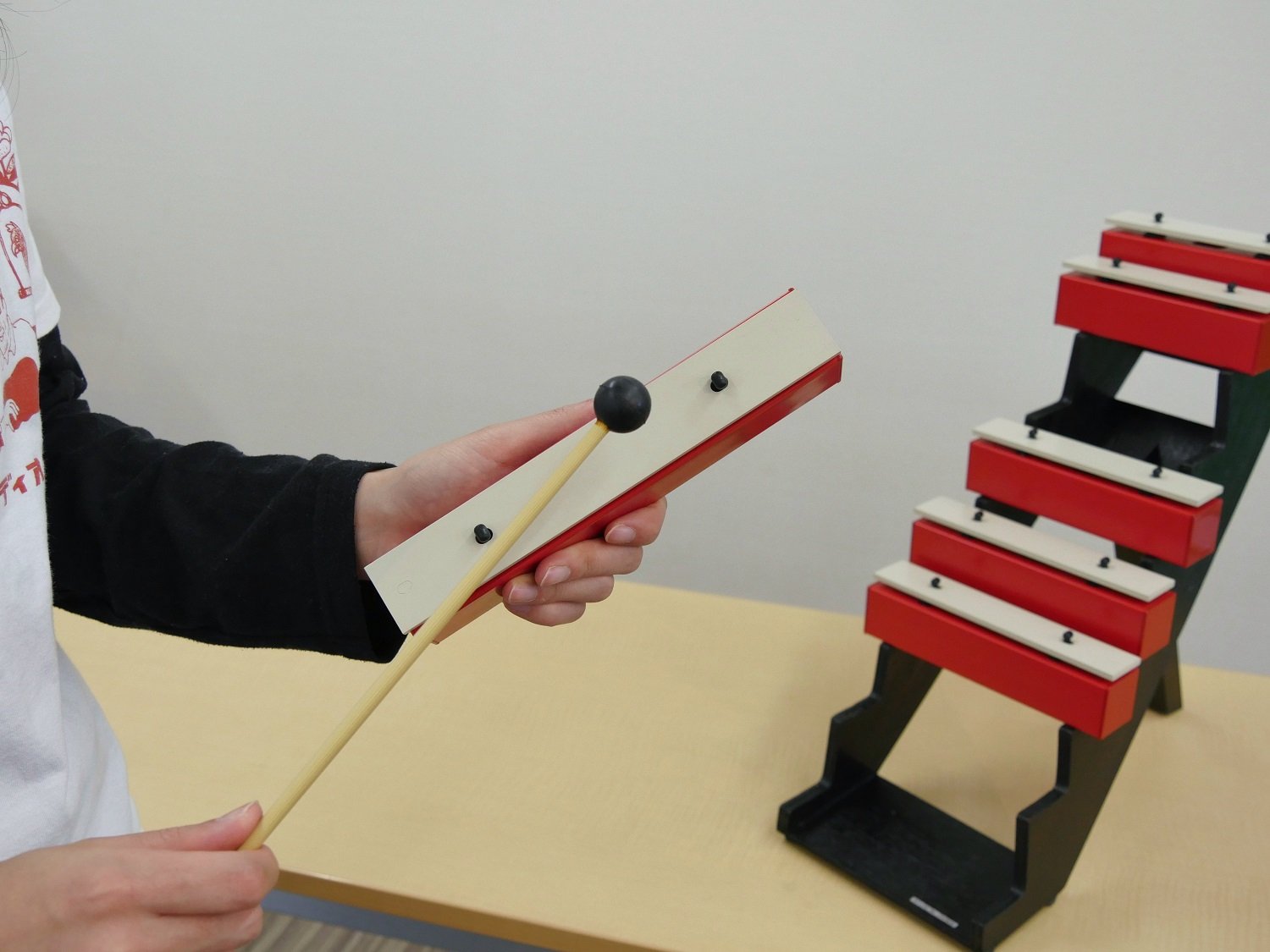 Amazon.co.jp: SUZUKI スズキ 音階ステップ付サウンドブロック 幹音8音