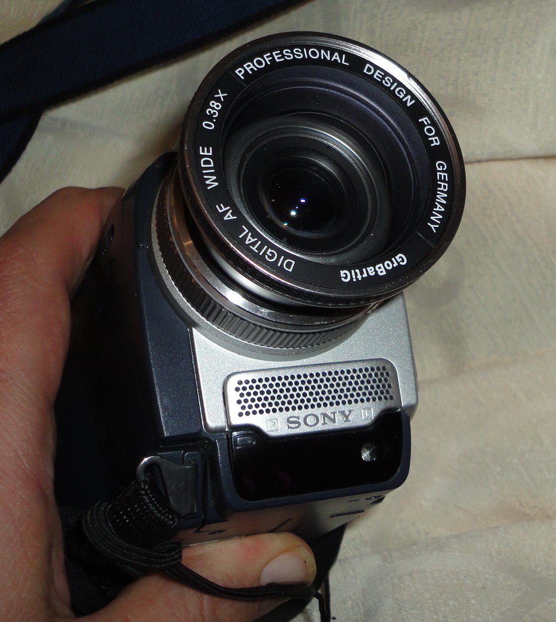 Sony Handycam DCR-TRV50E - Camcorder - 1.55 Mpix - optical zoom