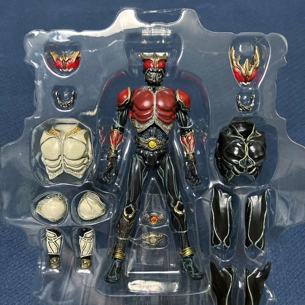 Amazon | S.I.C. Vol.13 ライダークウガ | ソフビ人形 | おもちゃ