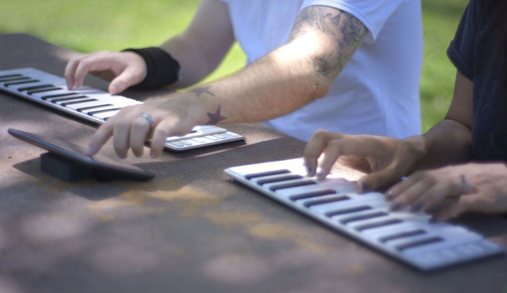 Amazon | CME PRO 37鍵 薄型ワイヤレスBluetooth MIDIキーボード Xkey