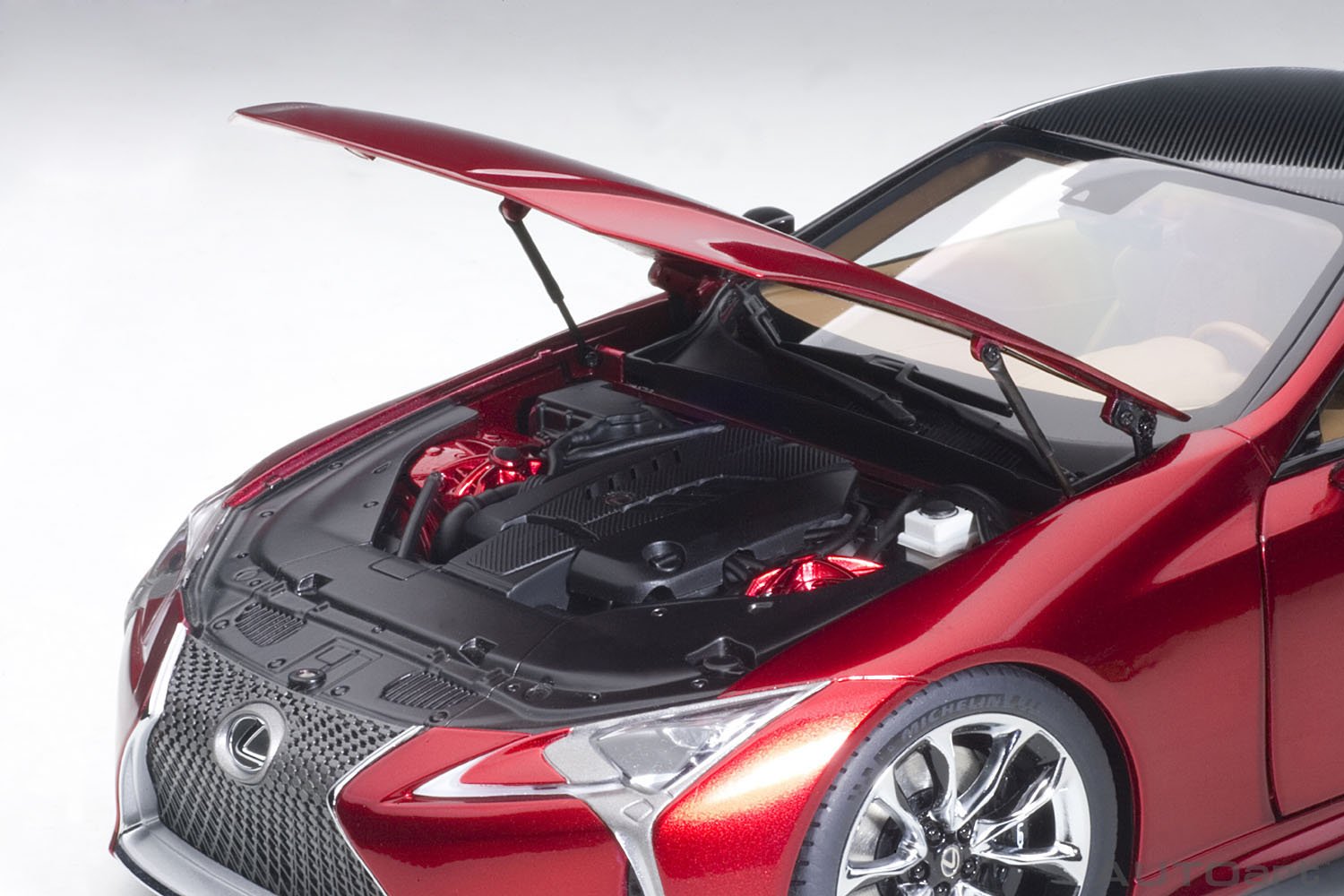 Amazon | AUTOart 1/18 レクサス LC500 メタリック・レッド インテリア